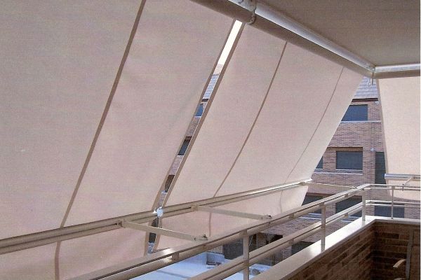 Toldos Pamplona · Venta e instalación de toldos para balcones en Pamplona, Navarra